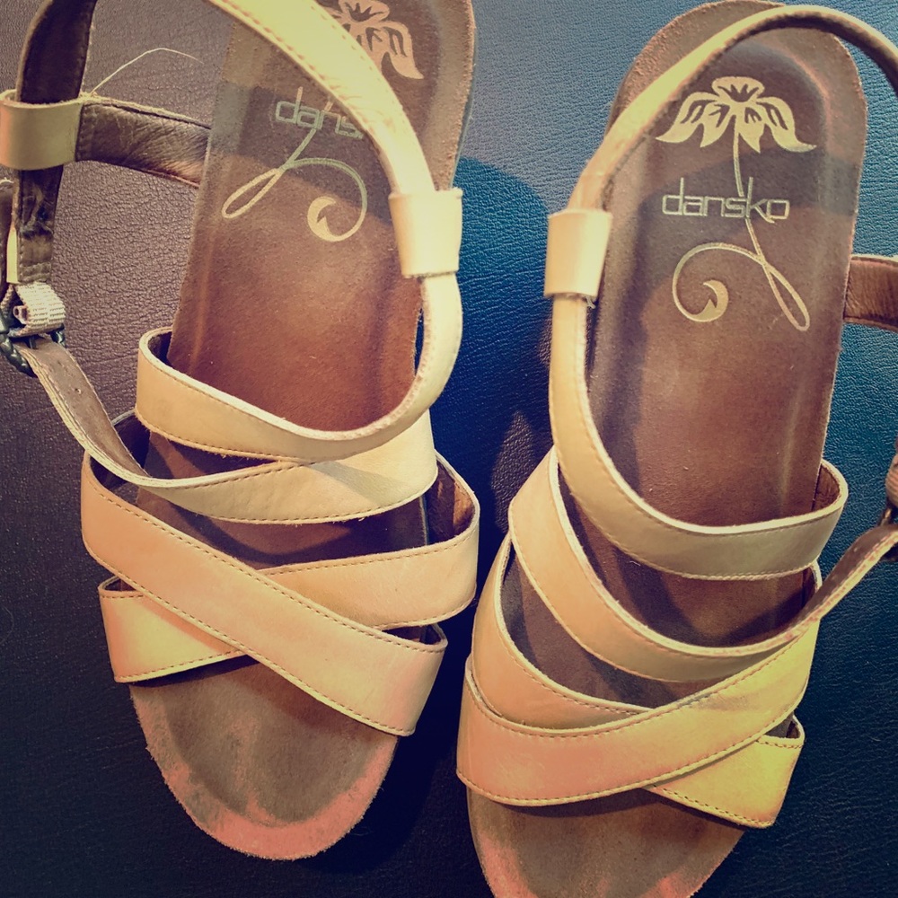 Dansko Wedge Sandal Size 8